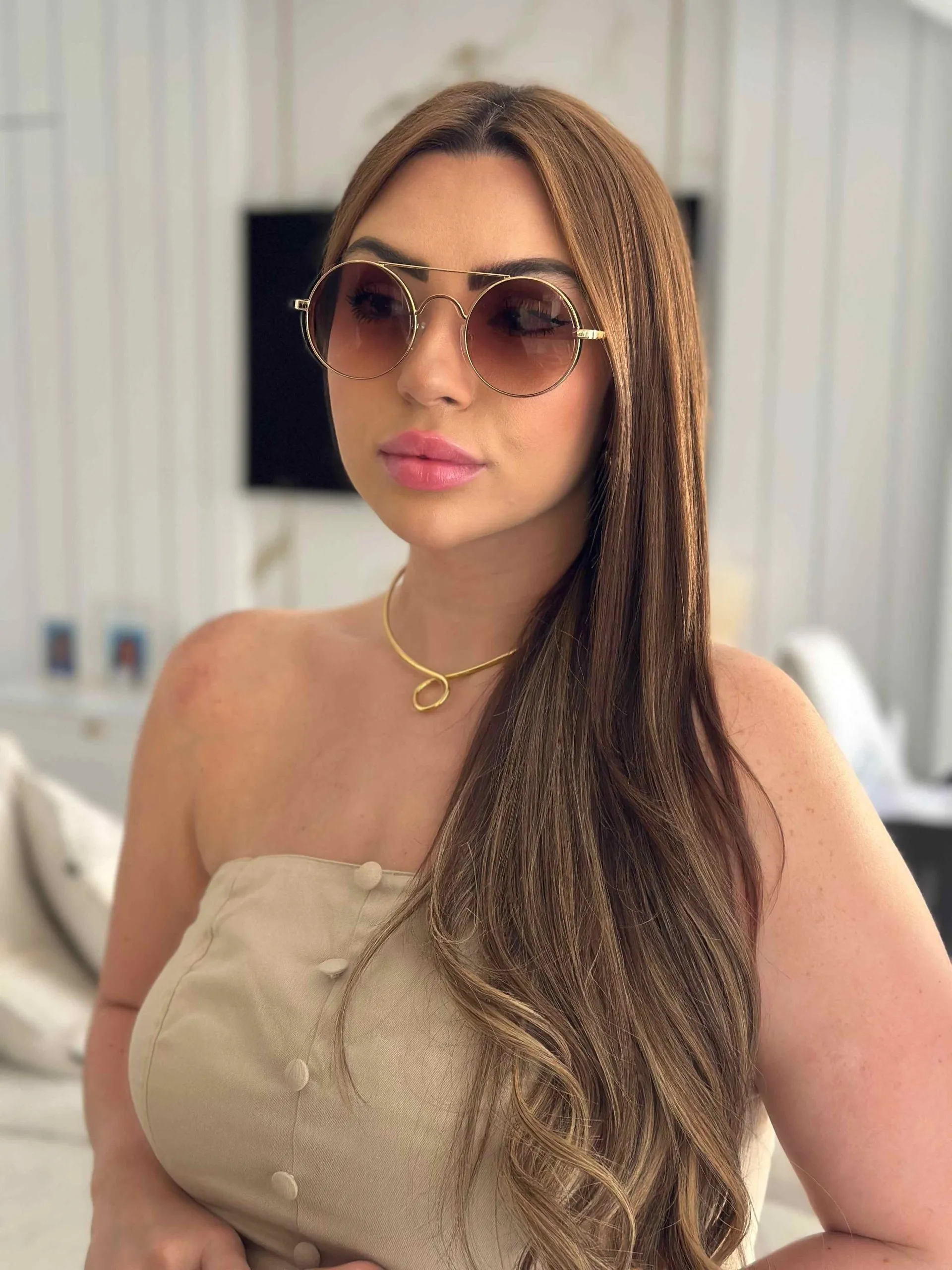 Óculos Clara Armação Dourada Lente Translucida Marrom