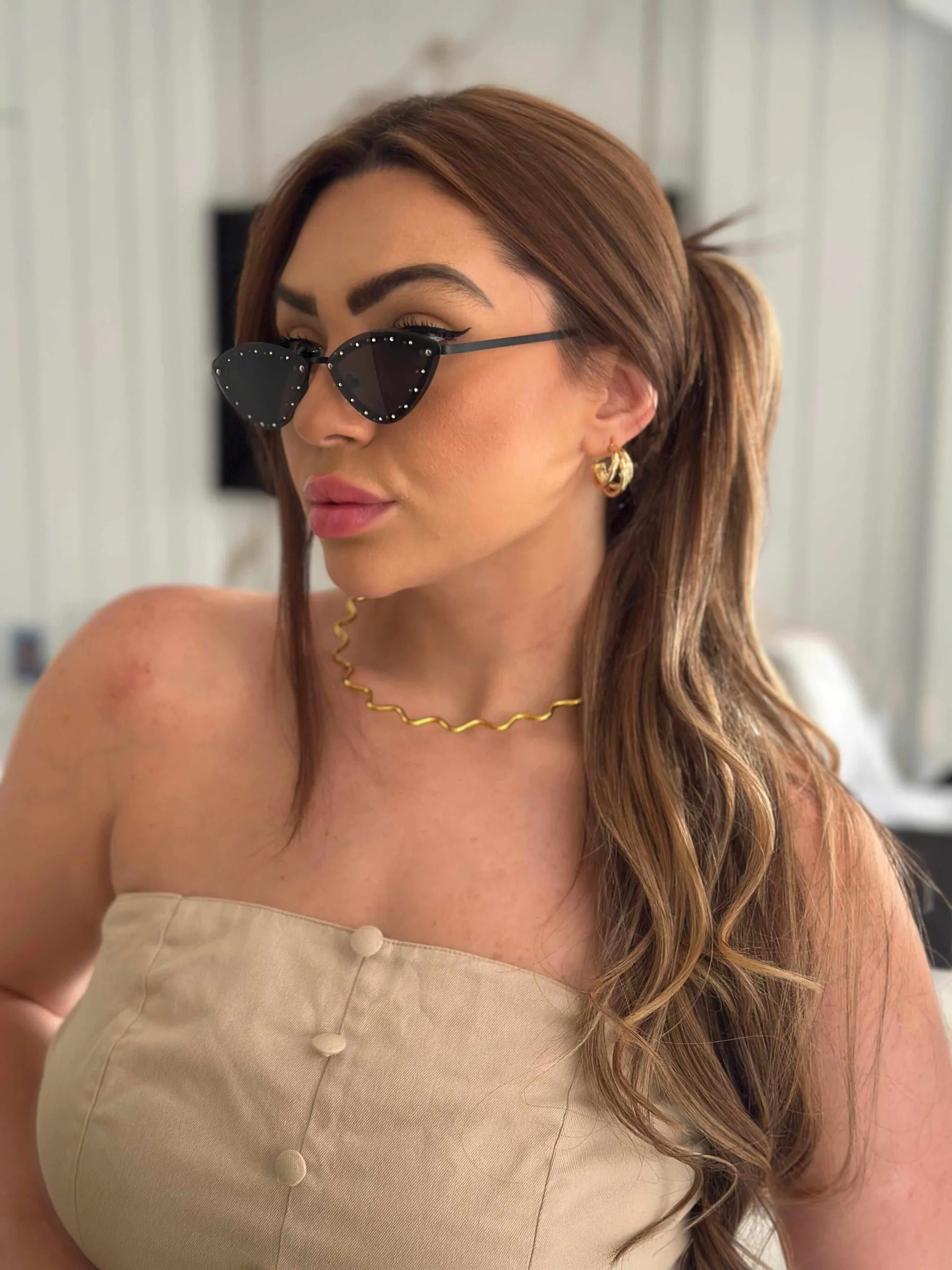 Óculos Laura Armação Preta Lente Preta com Brilho