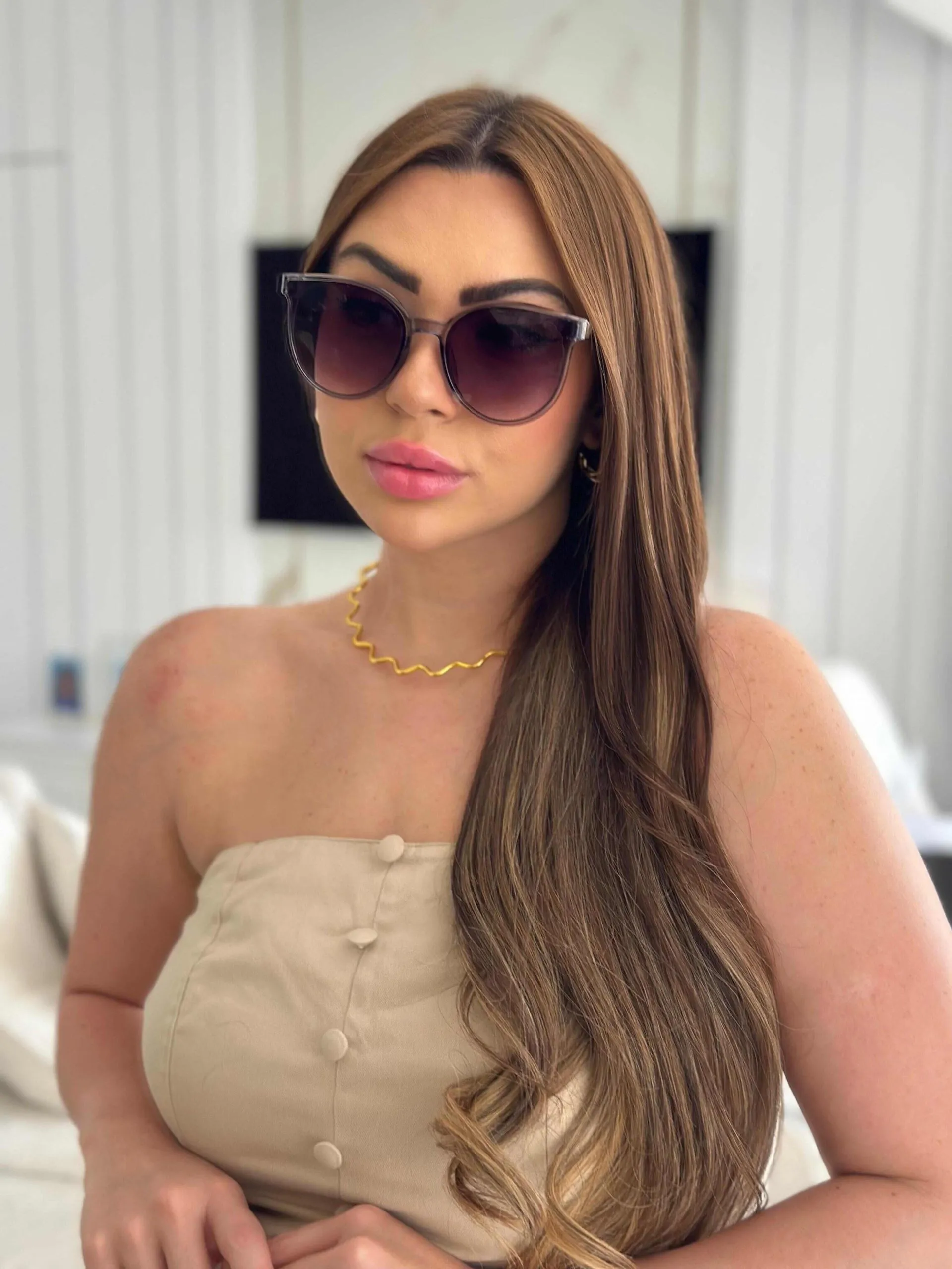 Óculos Liz Armação Translúcida e Lente Degradê Preta