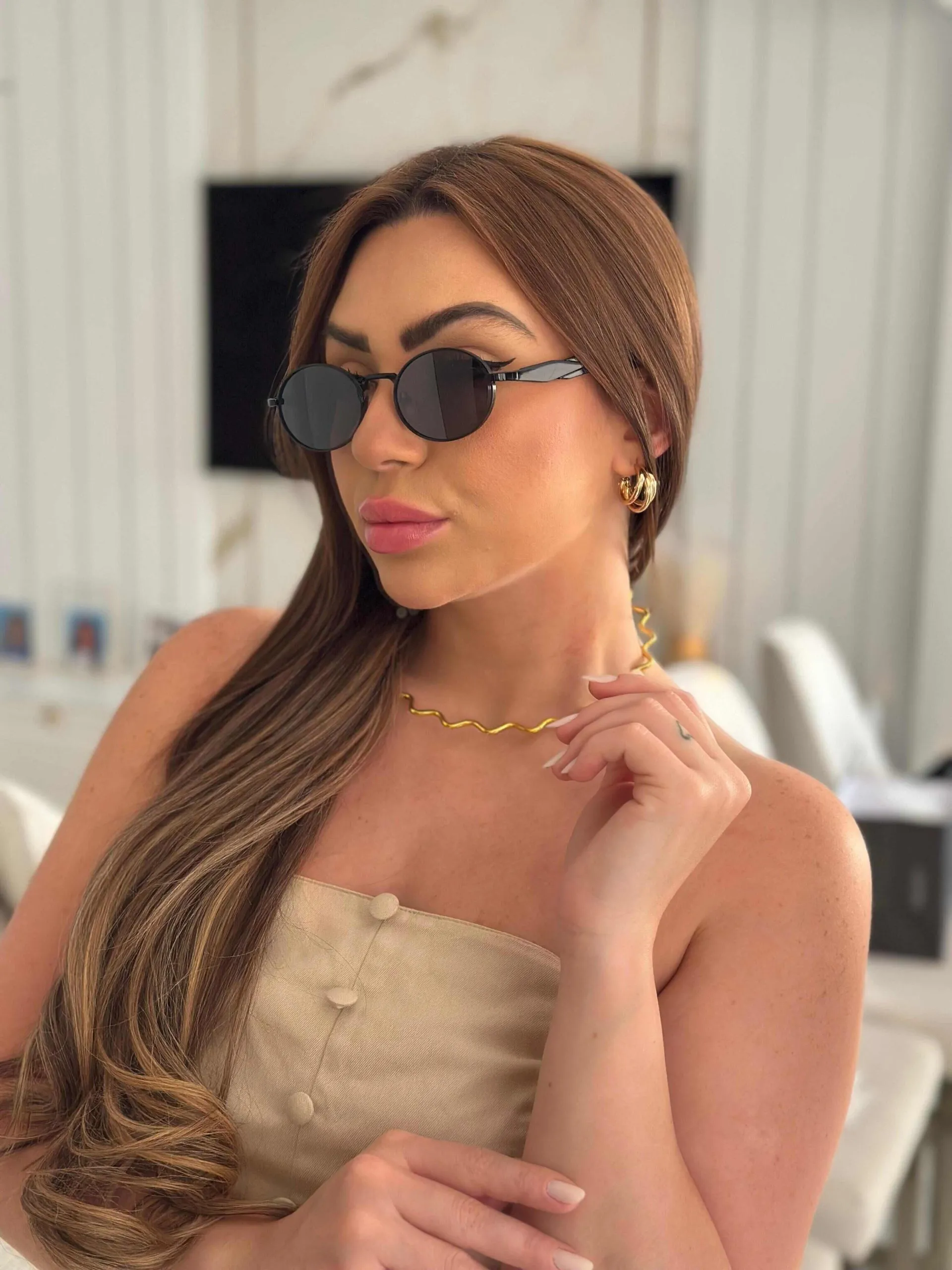 Óculos Valentina Armação Preta Lente Preta