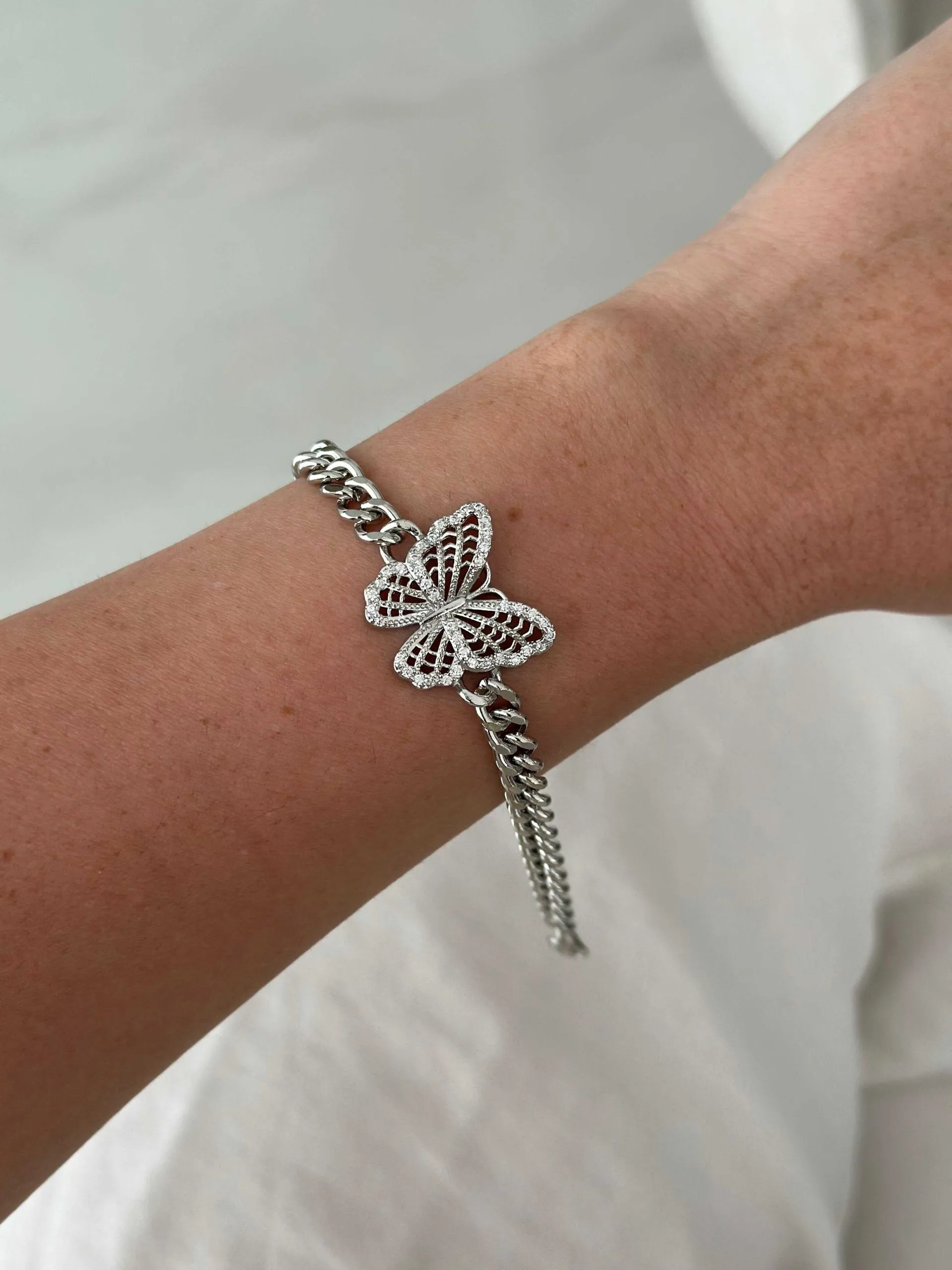 Pulseira Borboleta Cravejado Folheado a Prata