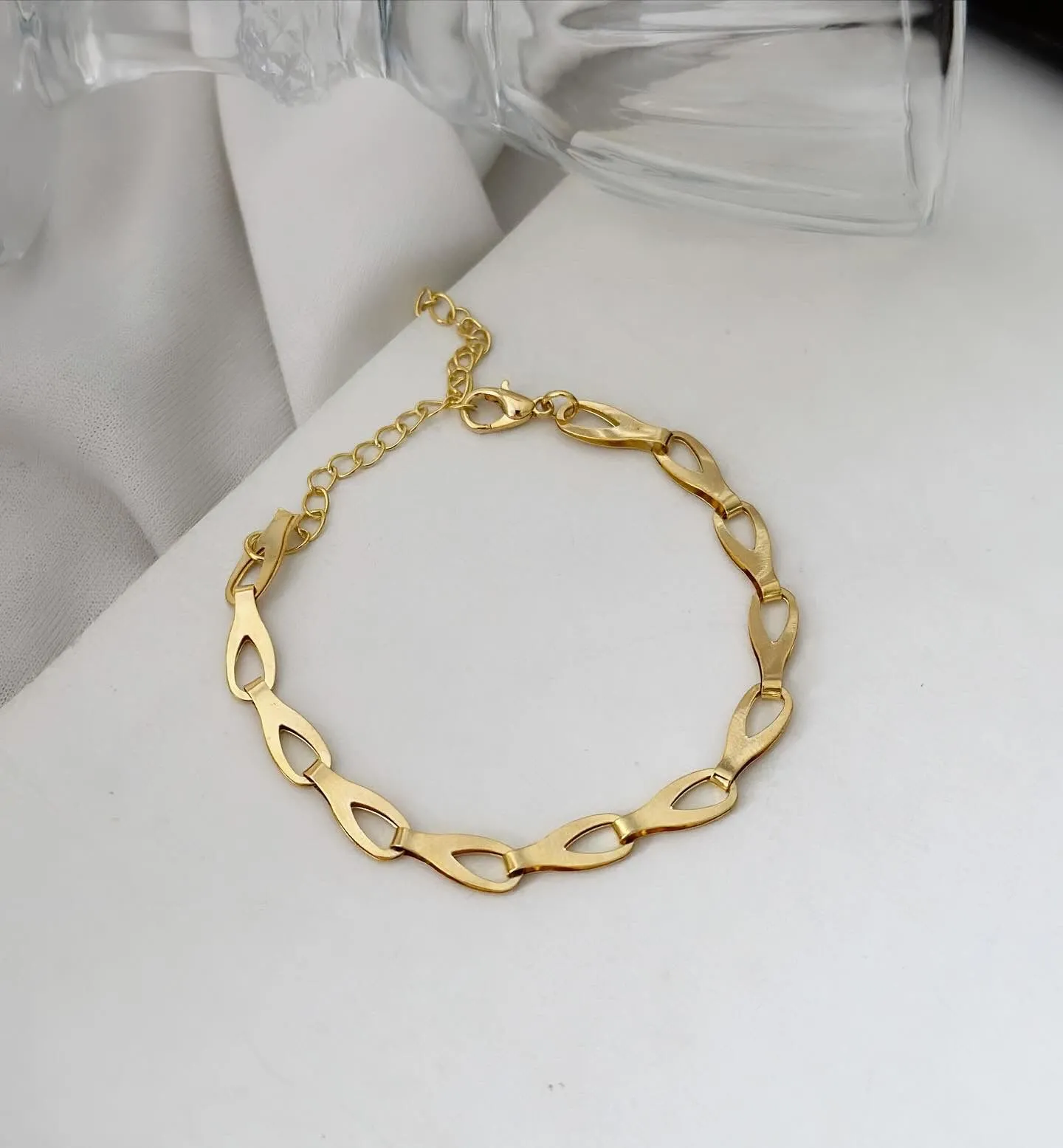 Pulseira Folheada a Ouro 18K Semi Vazado Liso