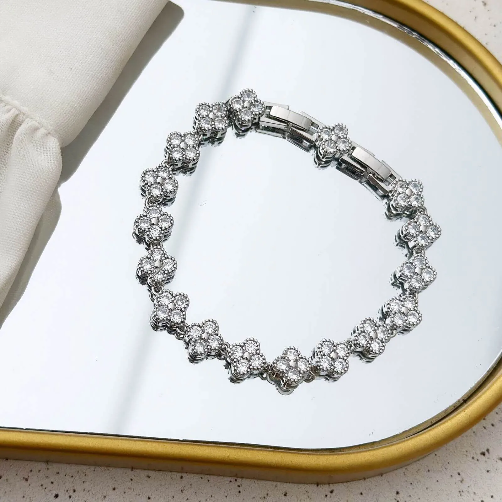 Pulseira Folheada Prata Inspiração Virgínia com Zircônia