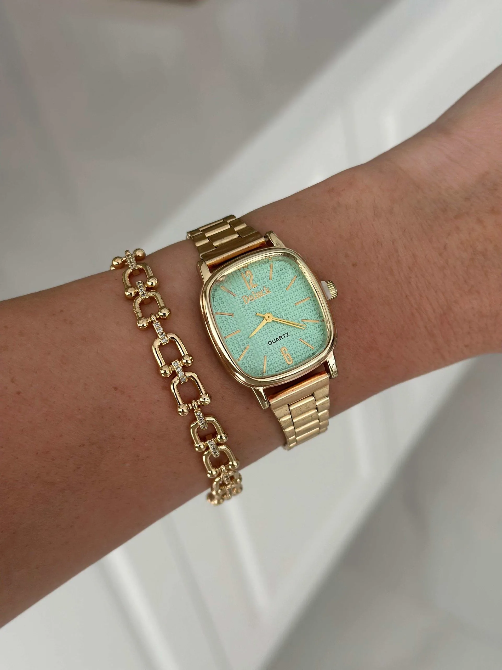 Relógio Aço Inoxidável Fundo Verde Água Dourado