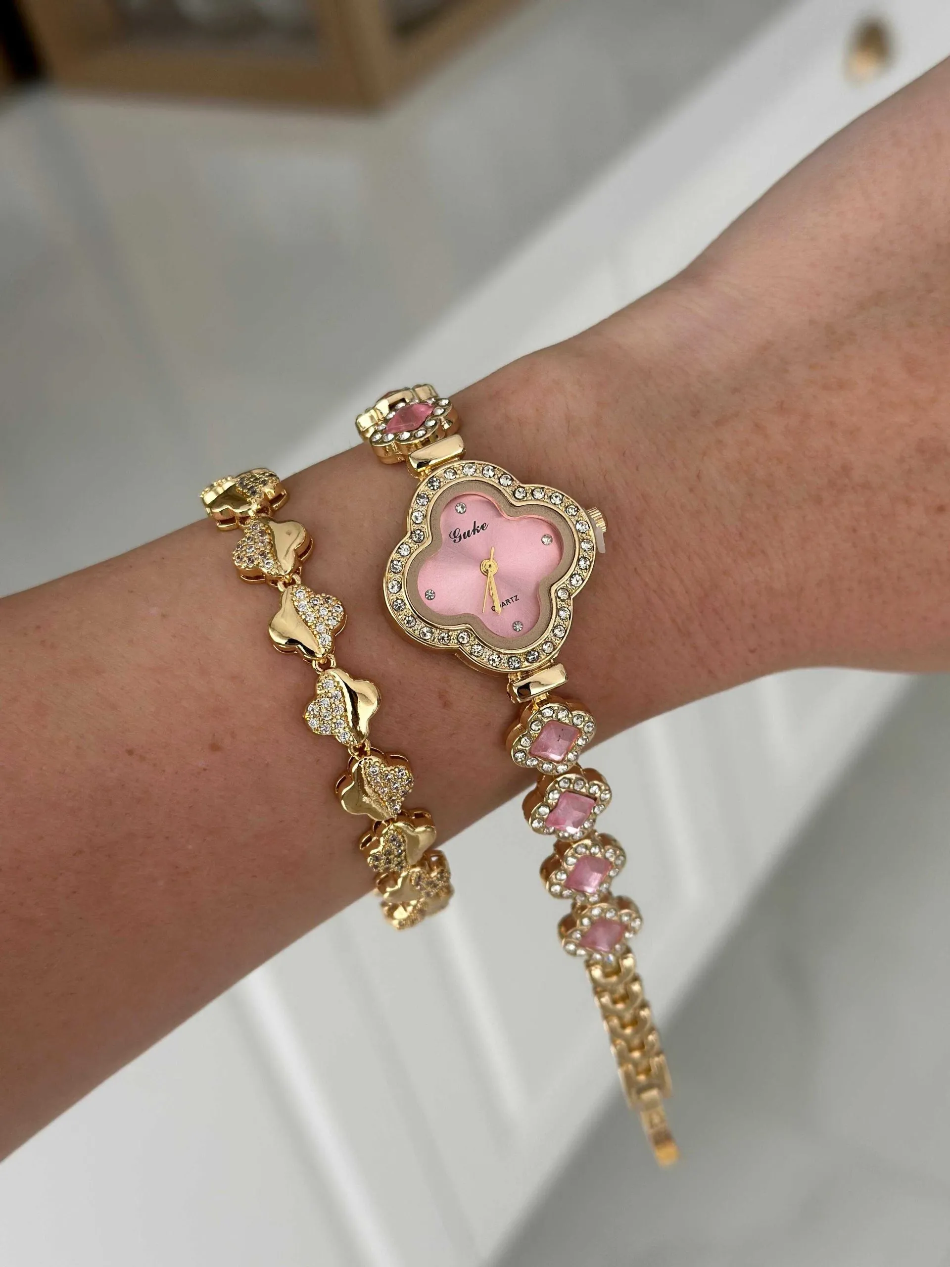 Relógio Inspiração Dourado Fundo Rosa