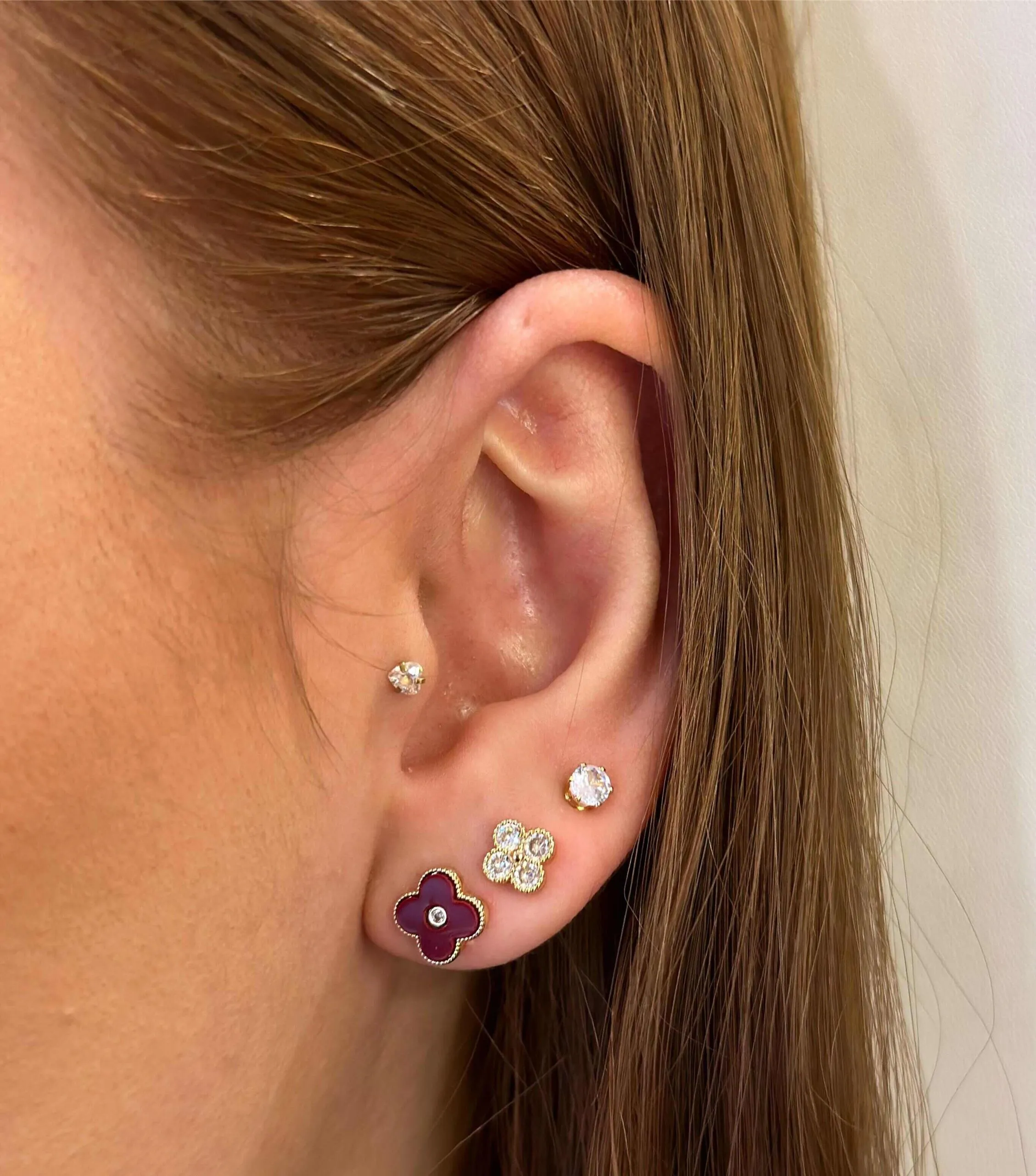 Trio Folheado a Ouro 18K Borda Detalhada Inspiração Virginia Vermelho