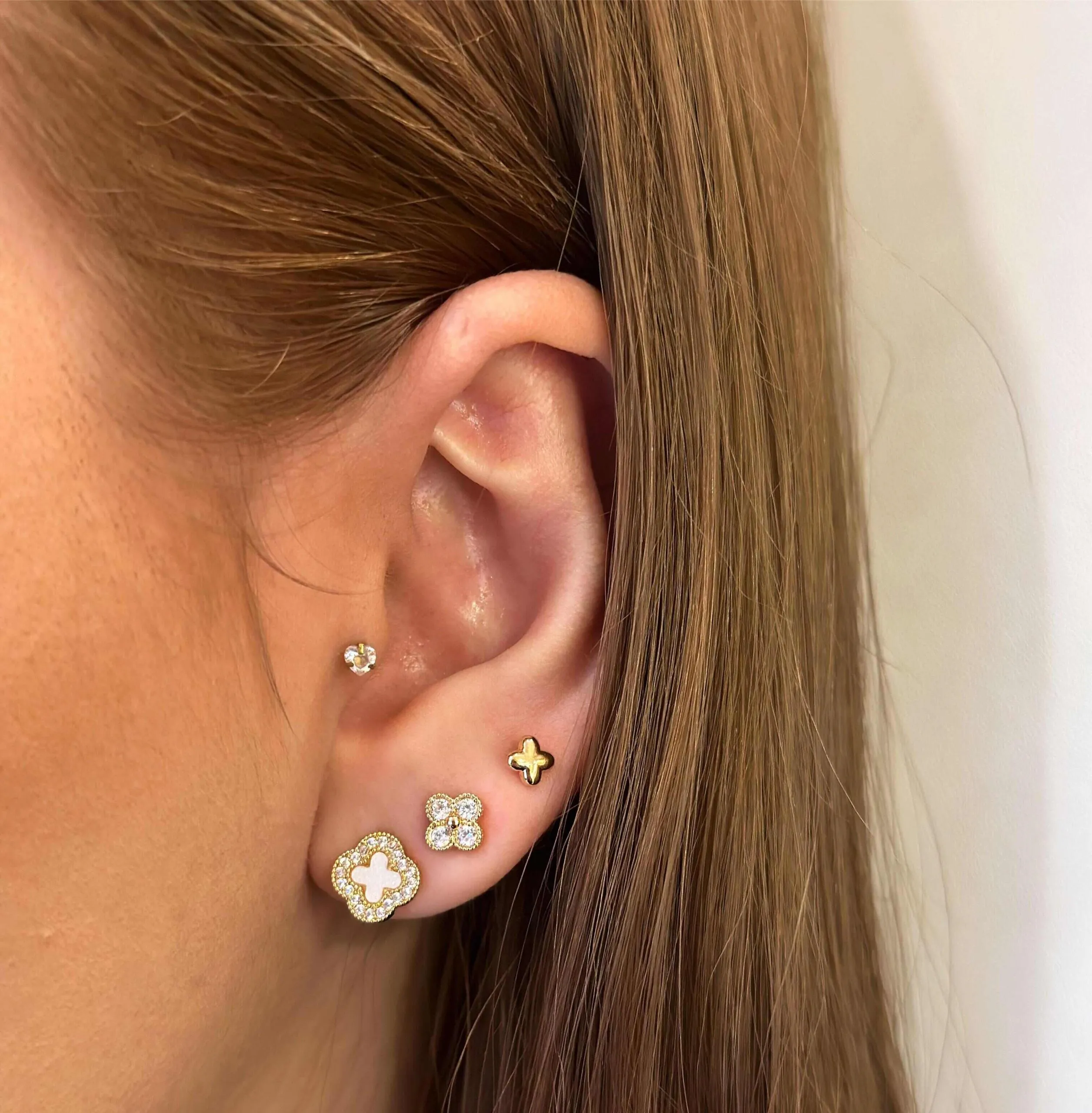 Trio Folheado a Ouro 18K Inspiração Virginia Liso e Cravejado Branco